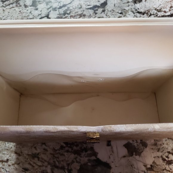 Vintage Viviane Woodard cosmetic carrying case large 12-in x9-in x 4-in clasp - Picture 10 of 15